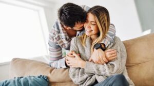 Read more about the article 25 Ways Couples in the Healthiest Relationships Show Respect, According to Renowned Therapists