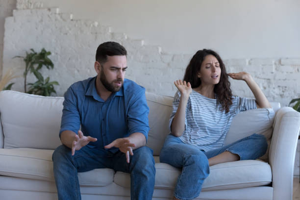 You are currently viewing 10 Subtle Ways Your Wife Might Be Losing Interest in You, According to Therapy Insights