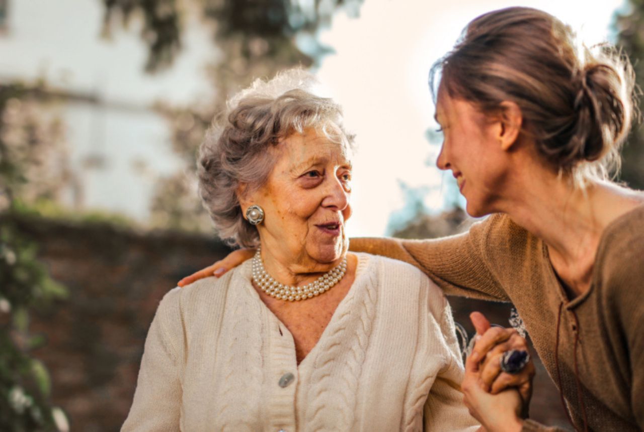 You are currently viewing 10 Habits of People Who Bring Joy to Others Without Realizing It, According to Psychology