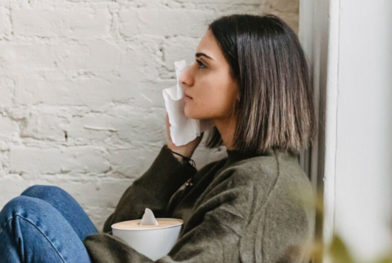7 Habits of People Who Have No Close Friends or Family To Emotionally Lean On, Says Psychology