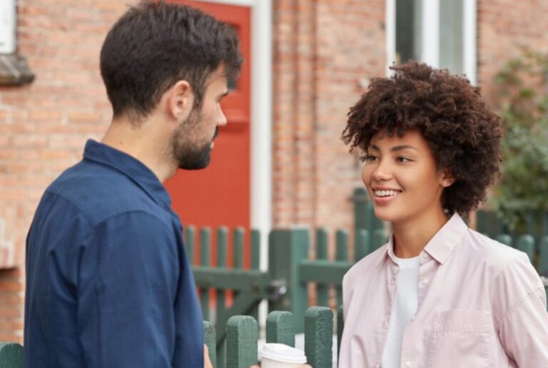 7 Things People With Poor Social Skills Do That Are Totally Fixable