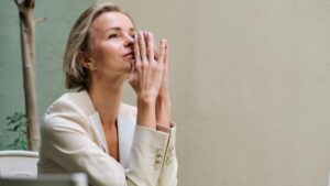 Read more about the article 8 Signs You’re a Highly Sensitive Person, According to Psychology
