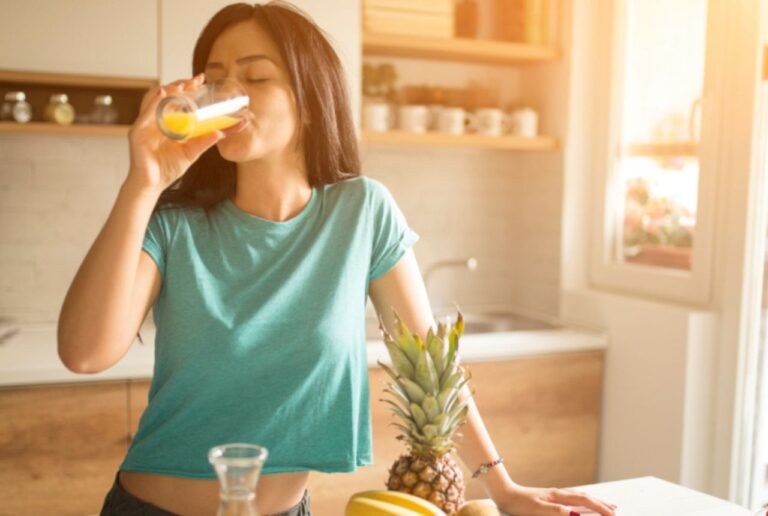 People Who Start Their Day Without Checking Their Phones Usually Display These 7 Rare Traits