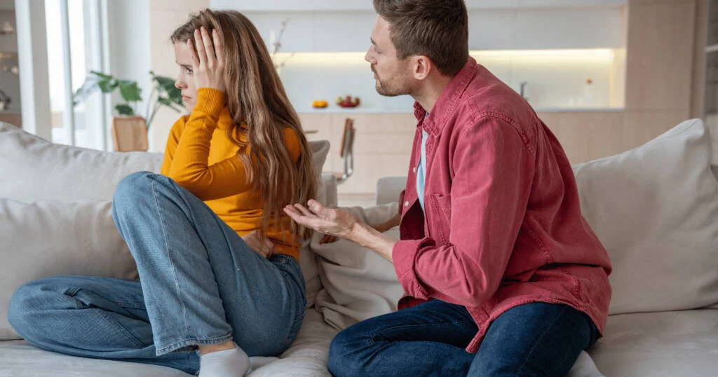You are currently viewing People Who Have a Habit of Attracting Emotionally Unavailable Partners Usually Ignore These 7 Early Warning Signs