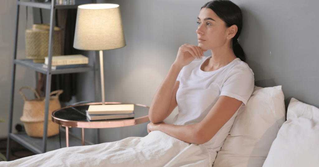 Read more about the article People Who Create Fake Scenarios In Their Head Before Bed Tend To Share These 8 Unique Traits