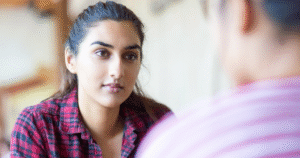 Read more about the article People Who Feel Awkward When Given a Compliment Usually Had These 7 Childhood Experiences