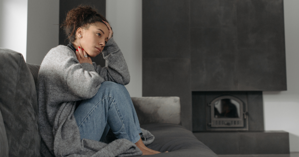 Read more about the article People Who Feel Like They Have No Emotional Safety Net In Life Usually Display These 7 Behaviors (Without Realizing It)