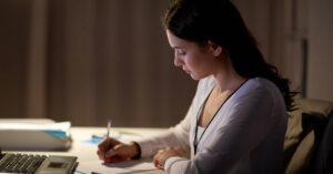 Read more about the article 7 Evening Habits Of People Who Are Emotionally Balanced