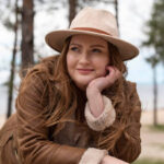 People Who Reinvent Themselves In Midlife Usually Do These 6 Brave Things