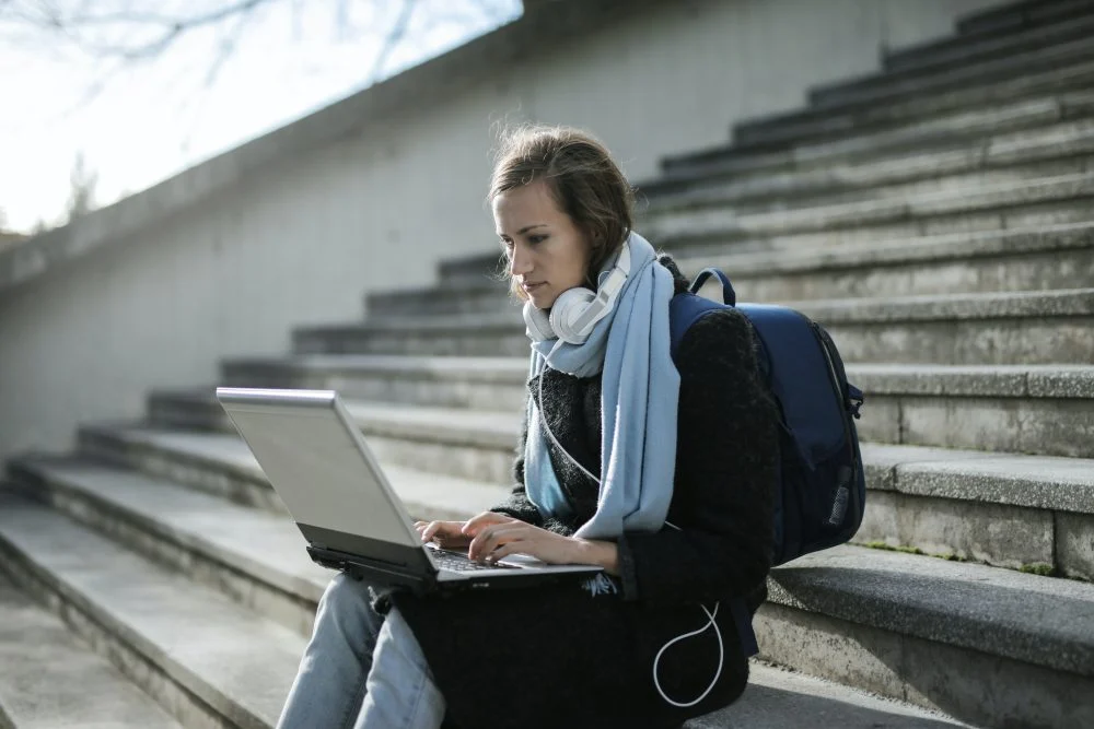 You are currently viewing 8 Expert Tips For Solo Women Travelers