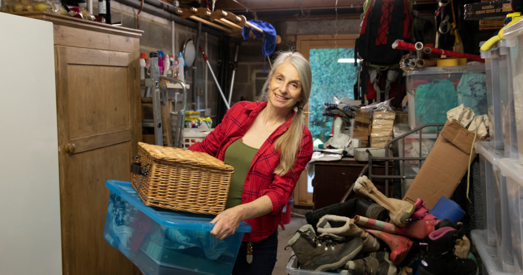 You are currently viewing People Who Hang Onto Clutter They Might “Need Later” Often Have These 5 Traits, According to Psychology