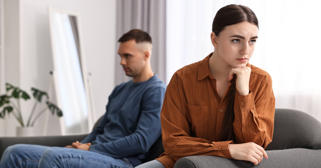 You are currently viewing People Who Stay in Unhealthy Relationships For Too Long Often Hold Onto These 7 Beliefs