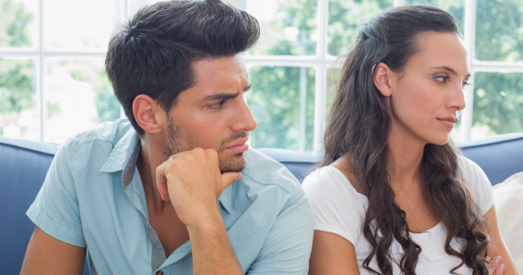 You are currently viewing 8 Subtle Behaviors of a Woman Who Isn’t Romantically Interested But Too Polite To Admit It