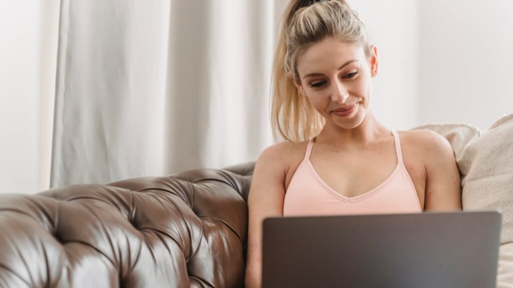 You are currently viewing 6 Ways Introverts Intimidate People Without Even Trying
