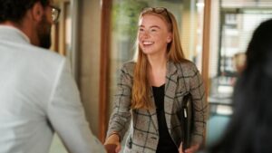 Read more about the article If You Want to Be Respected in Life, Say Goodbye to These 8 People-Pleasing Behaviors
