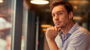 Read more about the article People Who Grew up Poor Often Display These 9 Behaviors as Adults