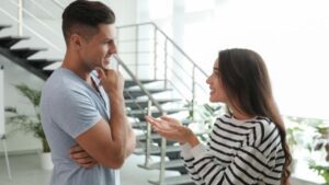 Read more about the article If a Man Uses These 8 Phrases in a Conversation, He Has a High Level of Emotional Maturity