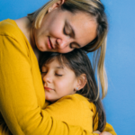 People Who Were Rarely Hugged As Children Often Carry These 7 Emotional Patterns Into Adulthood