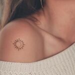 26 Minimalist Small Tattoos for Women That Are Pure Aesthetic Goals