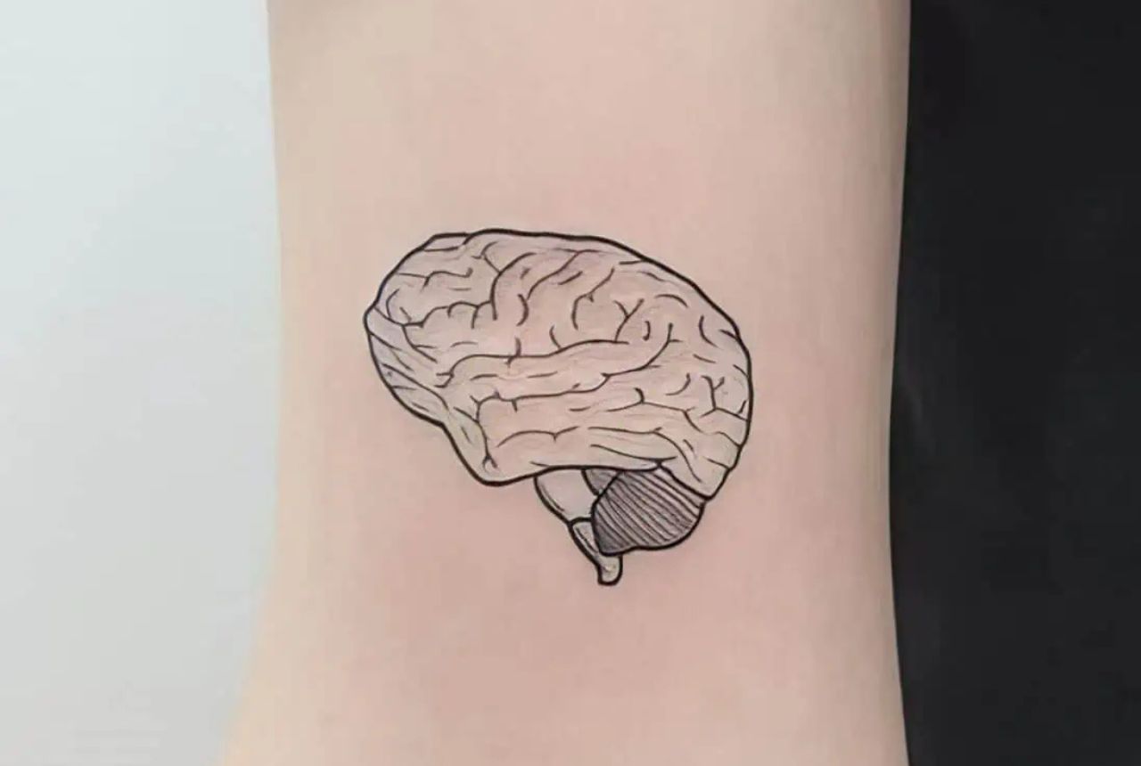 You are currently viewing 38 Epic Small Tattoos for Men That Scream Confidence