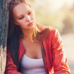 7 subtle behaviors of a woman who doesn’t have a lot going for her in life