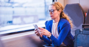 Read more about the article 7 traits of people who avoid phone calls but love texting, according to psychology