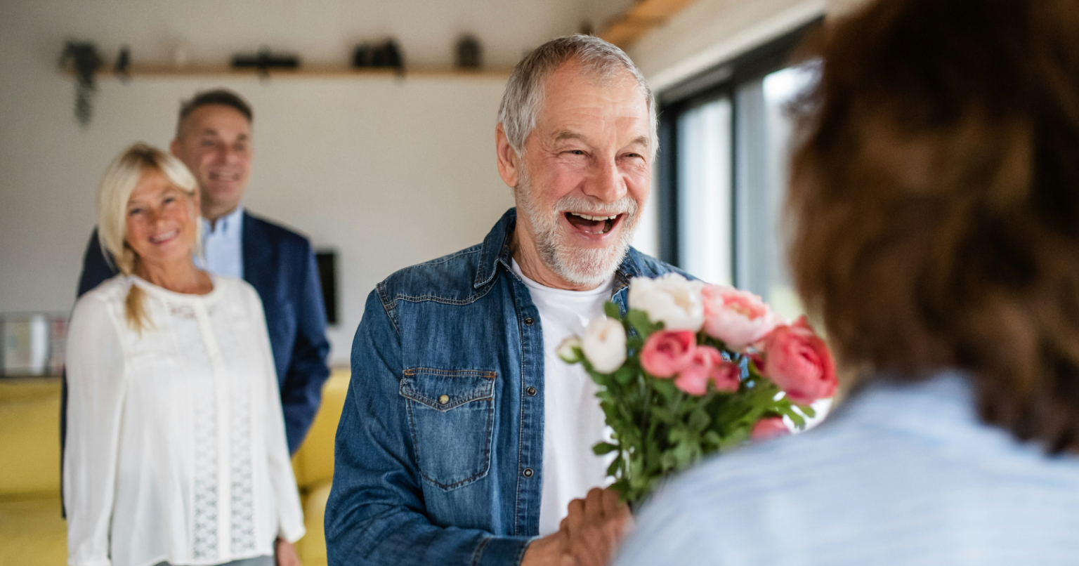 You are currently viewing 8 Things People Over 50 Do Differently In Relationships —And Why It Works
