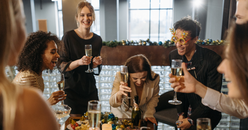 You are currently viewing 10 Things People Do At Parties That Quietly Reveal They’re Desperate For Validation, According to Psychology