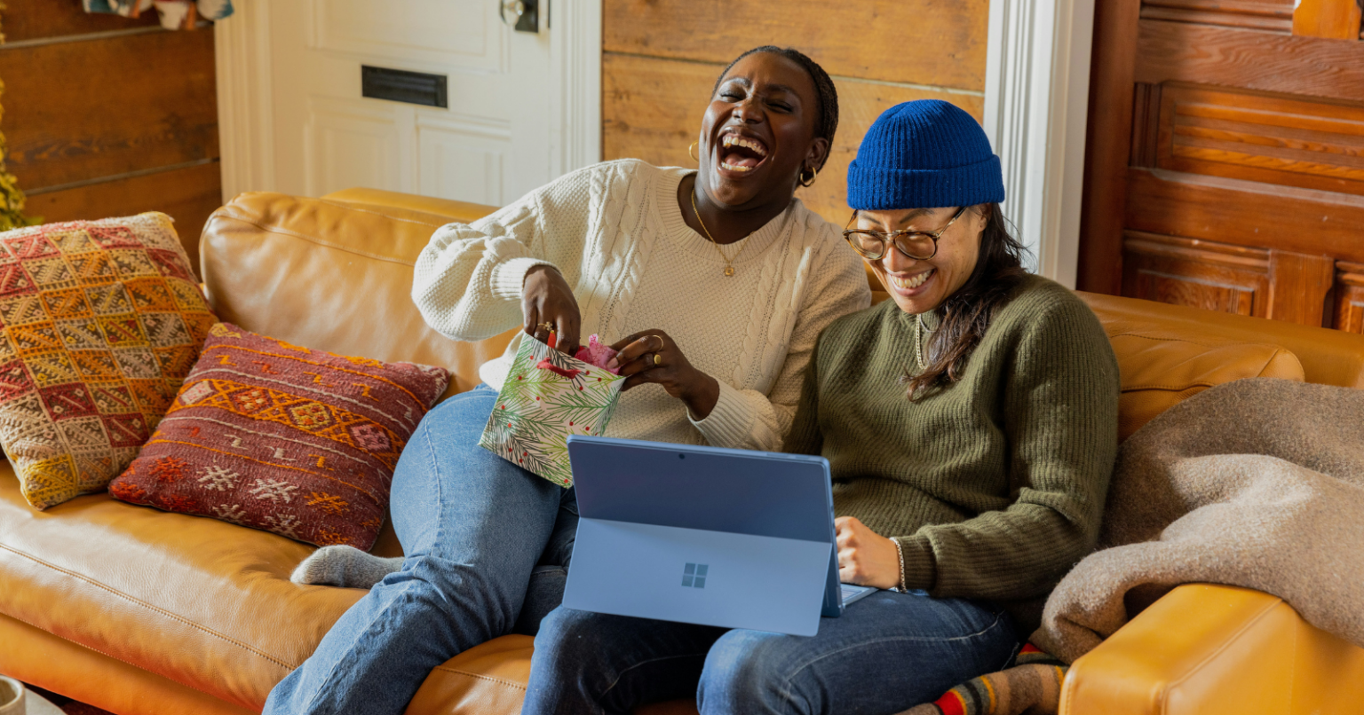 You are currently viewing 10 Things Real Friends Do That Fake Friends Never Will