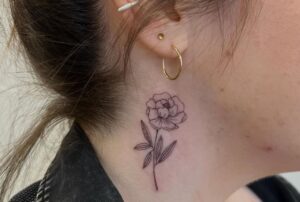 Read more about the article 40 Chic Neck Tattoos for Women That Radiate Confidence