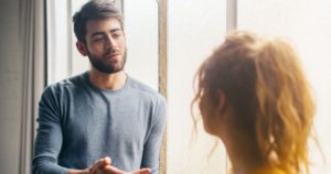 Read more about the article If a man uses these 10 phrases in a conversation, he’s a master at playing mind games
