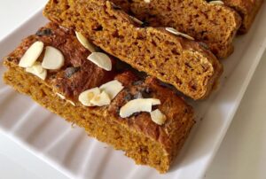 Read more about the article The Best Banana Pumpkin Bread Recipe (Cozy, Spiced & Delicious!)