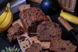 Read more about the article Brown Butter Banana Bread with Chocolate Chips You’ll Want on Repeat