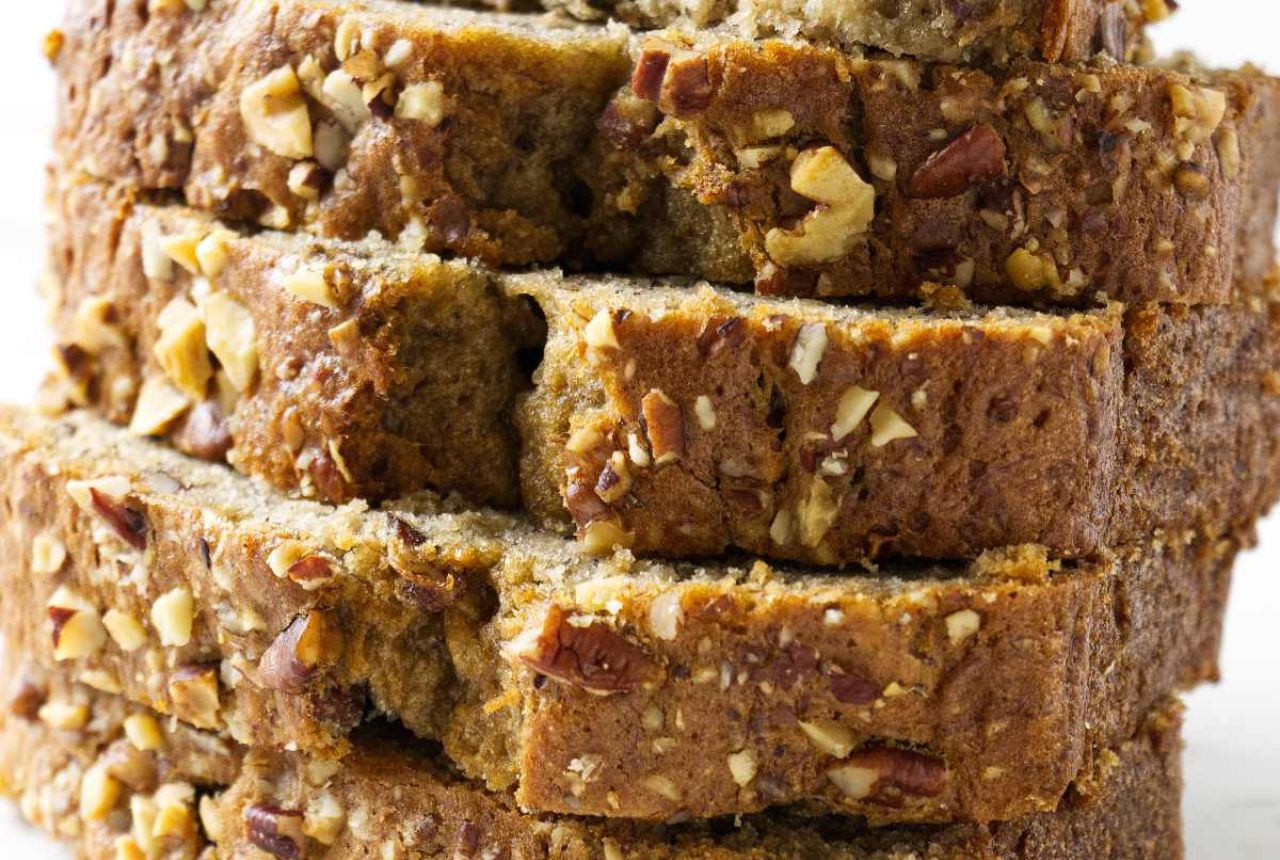 You are currently viewing This Copycat Starbucks Banana Bread Recipe Is So Good, You’ll Never Buy It Again