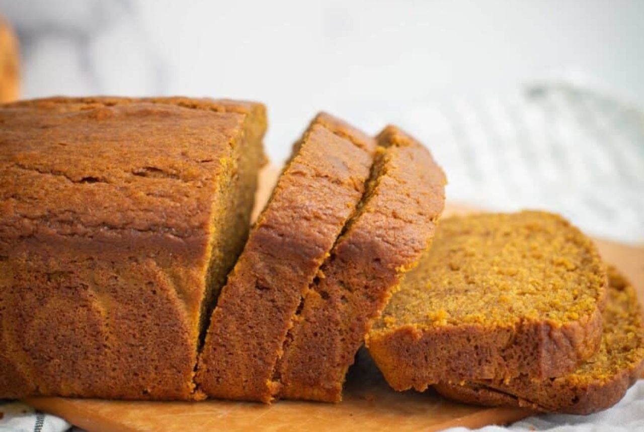 You are currently viewing Cozy Sourdough Pumpkin Bread Recipe You’ll Want All Fall Long