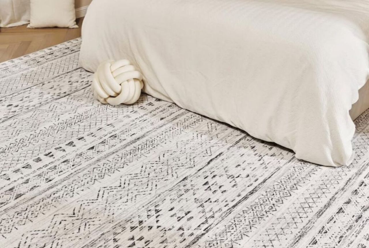 You are currently viewing Bedroom Area Rug Ideas That Will Instantly Transform Your Space