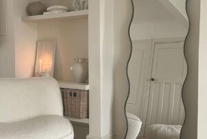 Read more about the article How to Elevate Your Living Room with Rectangle Mirror Wall Decor