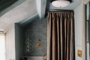 Read more about the article Dark and Dreamy: Moody Bathroom Shower Curtain Ideas You’ll Love