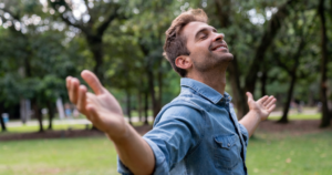 Read more about the article The Art of Letting Go: 7 Things People Hang On To for Many Years Too Long