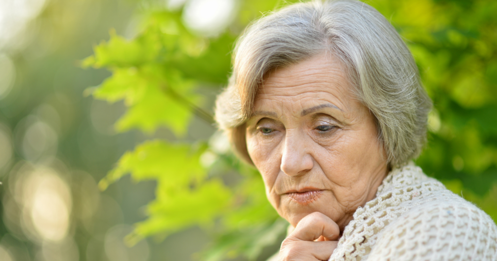 You are currently viewing 7 Traits That Quietly Form in People Who’ve Aged Without Close Family Support