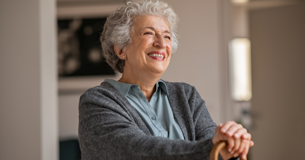 You are currently viewing 8 “Old-Fashioned” Things People Over 60 Still Do That Actually Make Sense