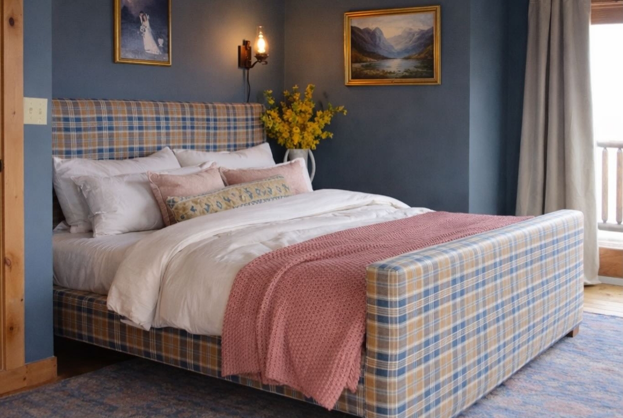 You are currently viewing Cozy Moody Bedroom Ideas That Look Luxe but Cost Almost Nothing