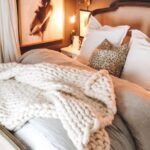 Cozy Moody Bedroom Ideas for Small Apartments That Feel Like a Luxury Hotel