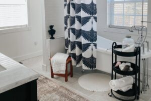 Read more about the article Elegant Clawfoot Tub Shower Curtain Ideas for a Timeless Bathroom Look