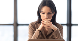 Read more about the article 7 Reasons People Grow Apart from Their Family – And It’s Not Selfish