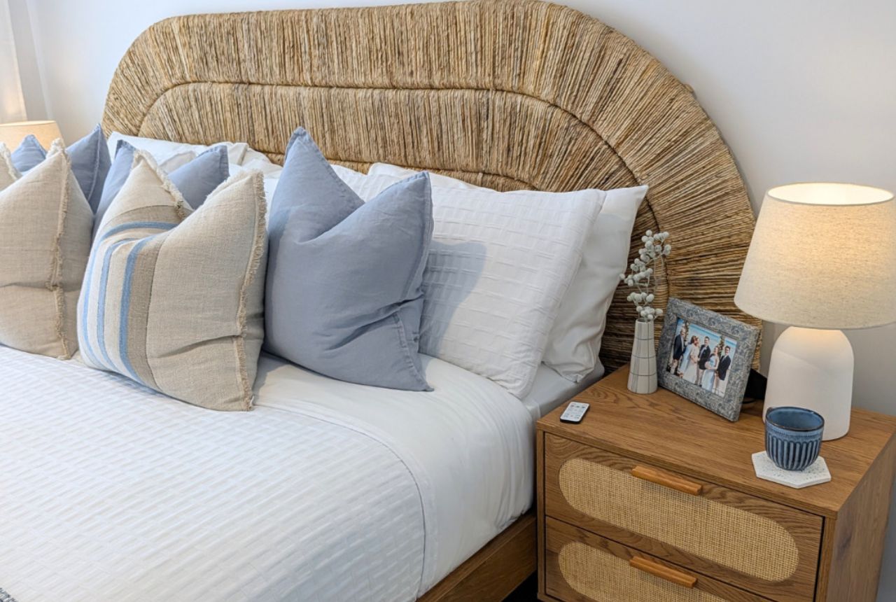 You are currently viewing Neutral Coastal Bedroom Furniture Pieces You Can Style Beautifully Without Spending a Lot