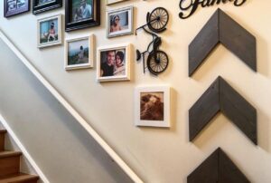 Read more about the article Smart Gallery Wall Staircase Ideas That Feel Personal