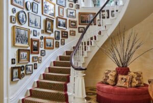 Read more about the article Stairway Gallery Wall Designs for a Beautiful Entry