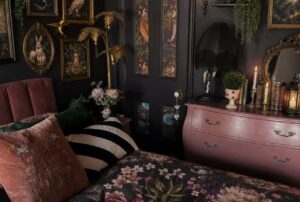 Read more about the article Dark Whimsical Bedroom Ideas That Look Expensive But Won’t Break the Bank