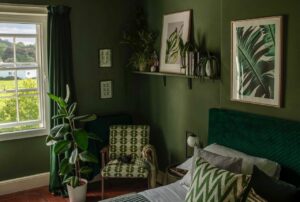 Read more about the article Green Cozy Bedroom Ideas That Feel Rich and Relaxing Without Spending a Lot
